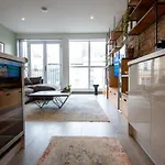 Modern Apartment In The Heart Of London