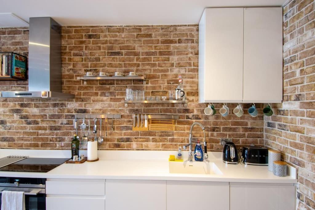 Apartment Modern In The Heart Of *