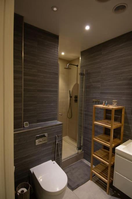 Modern In The Heart Of London