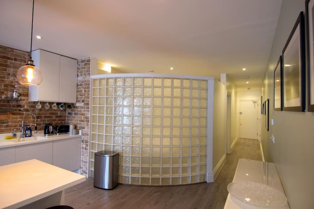 Modern In The Heart Of Apartment *